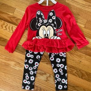 Size 3T Minnie Mouse shirt and pants. Never worn